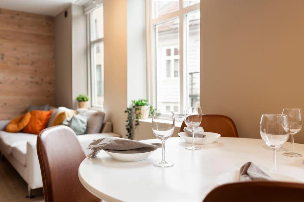 New! Modern Apartment In Historic Area Of Bergen! מראה חיצוני תמונה